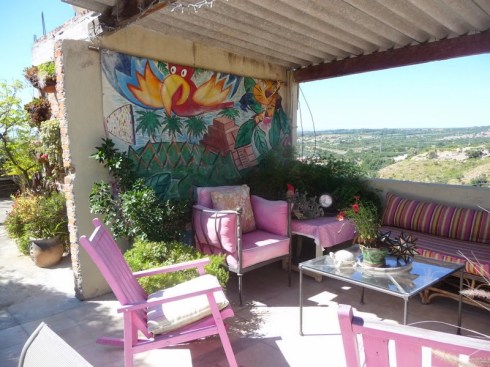 We want a similar roof-top patio for star gazing, curling up with a book or entertaining friends.