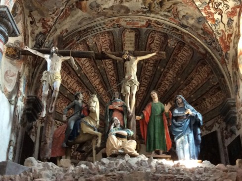 Jesus Dies On the Cross